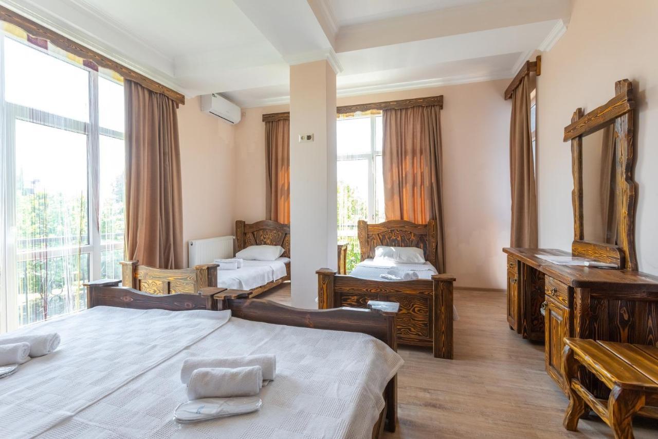 Hotel Phasis Kutaisi Luaran gambar