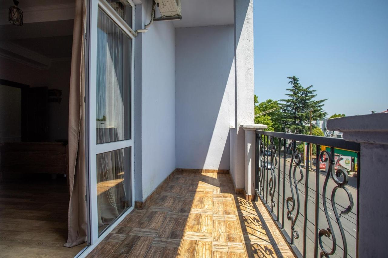 Hotel Phasis Kutaisi Luaran gambar