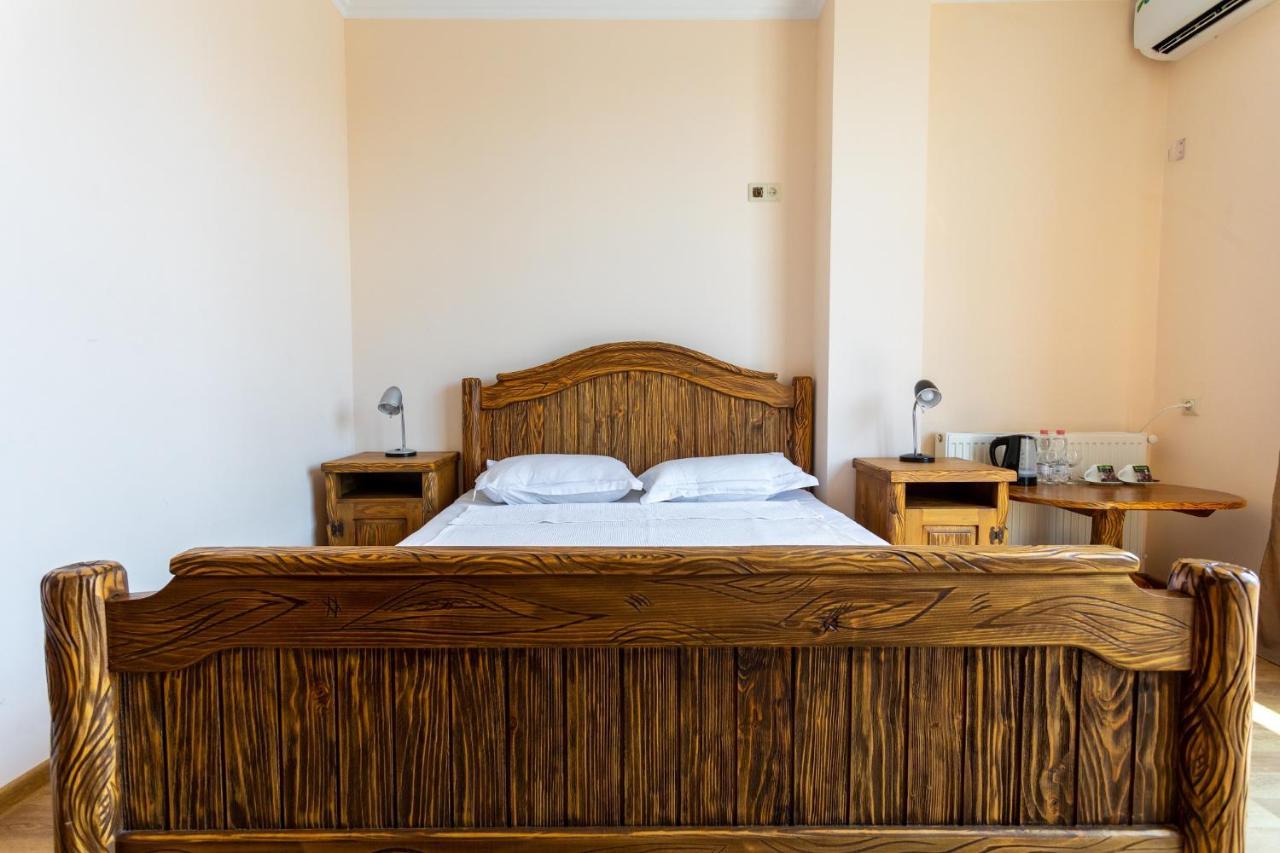 Hotel Phasis Kutaisi Luaran gambar