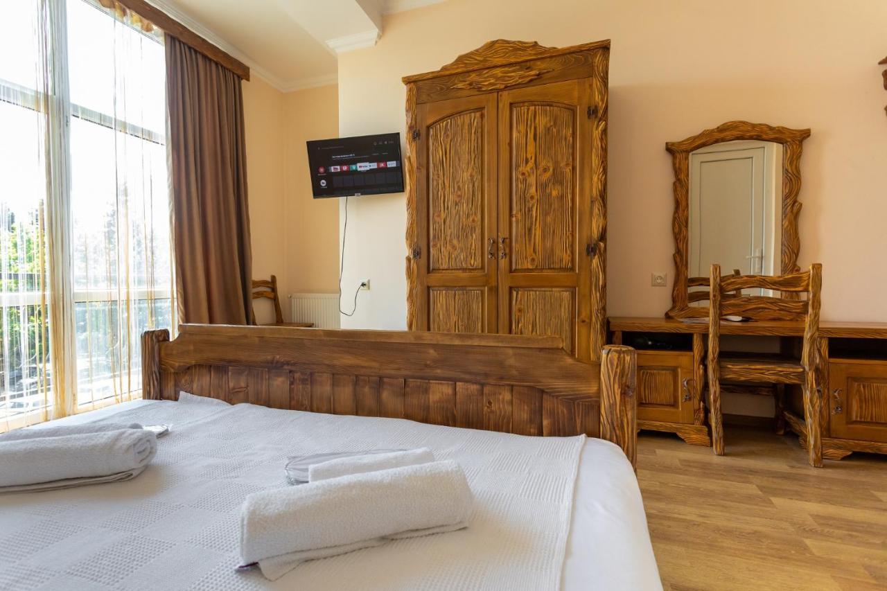 Hotel Phasis Kutaisi Luaran gambar