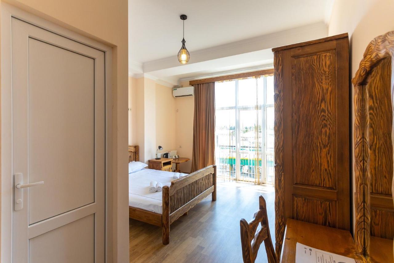 Hotel Phasis Kutaisi Luaran gambar