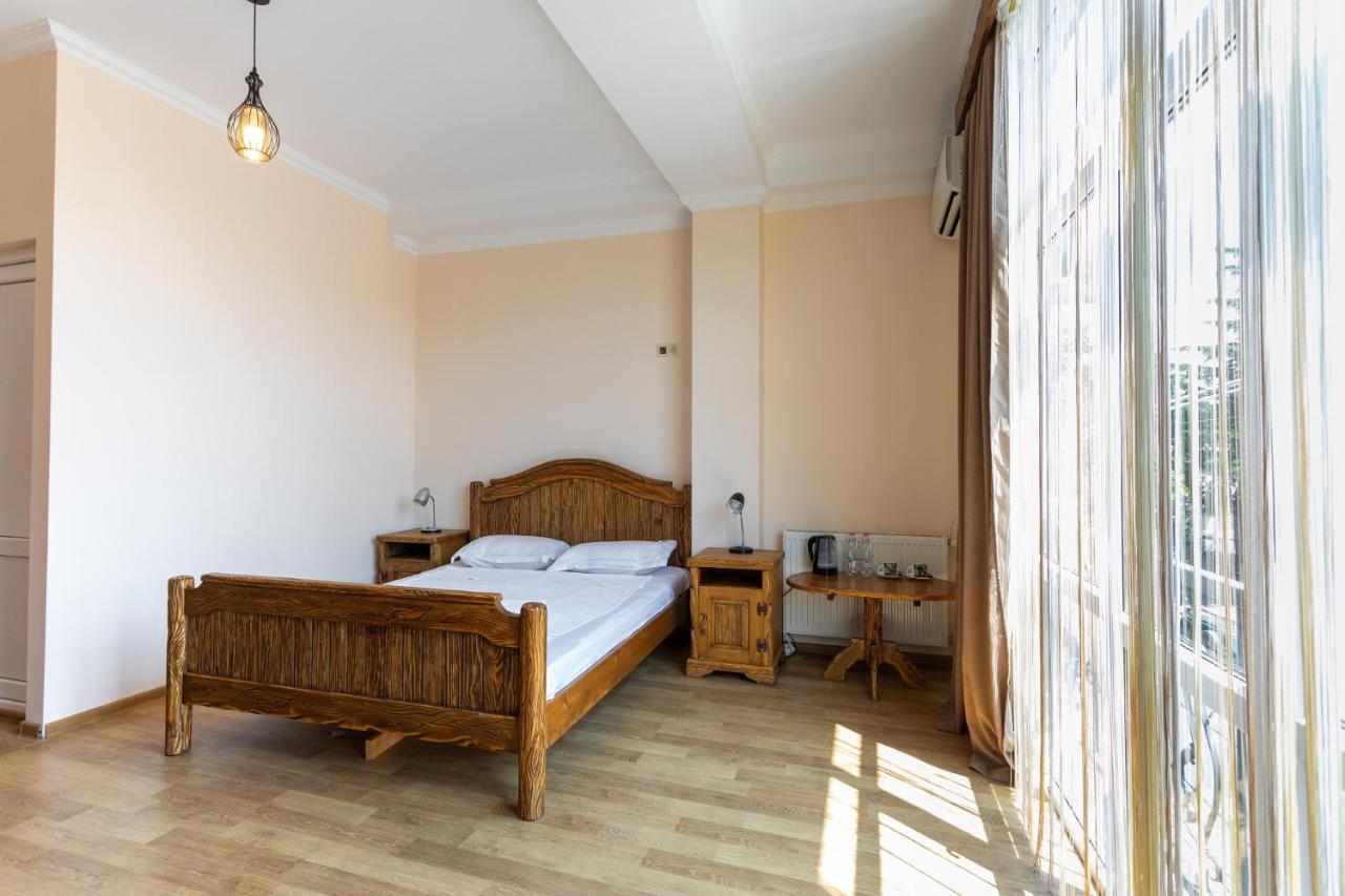 Hotel Phasis Kutaisi Luaran gambar